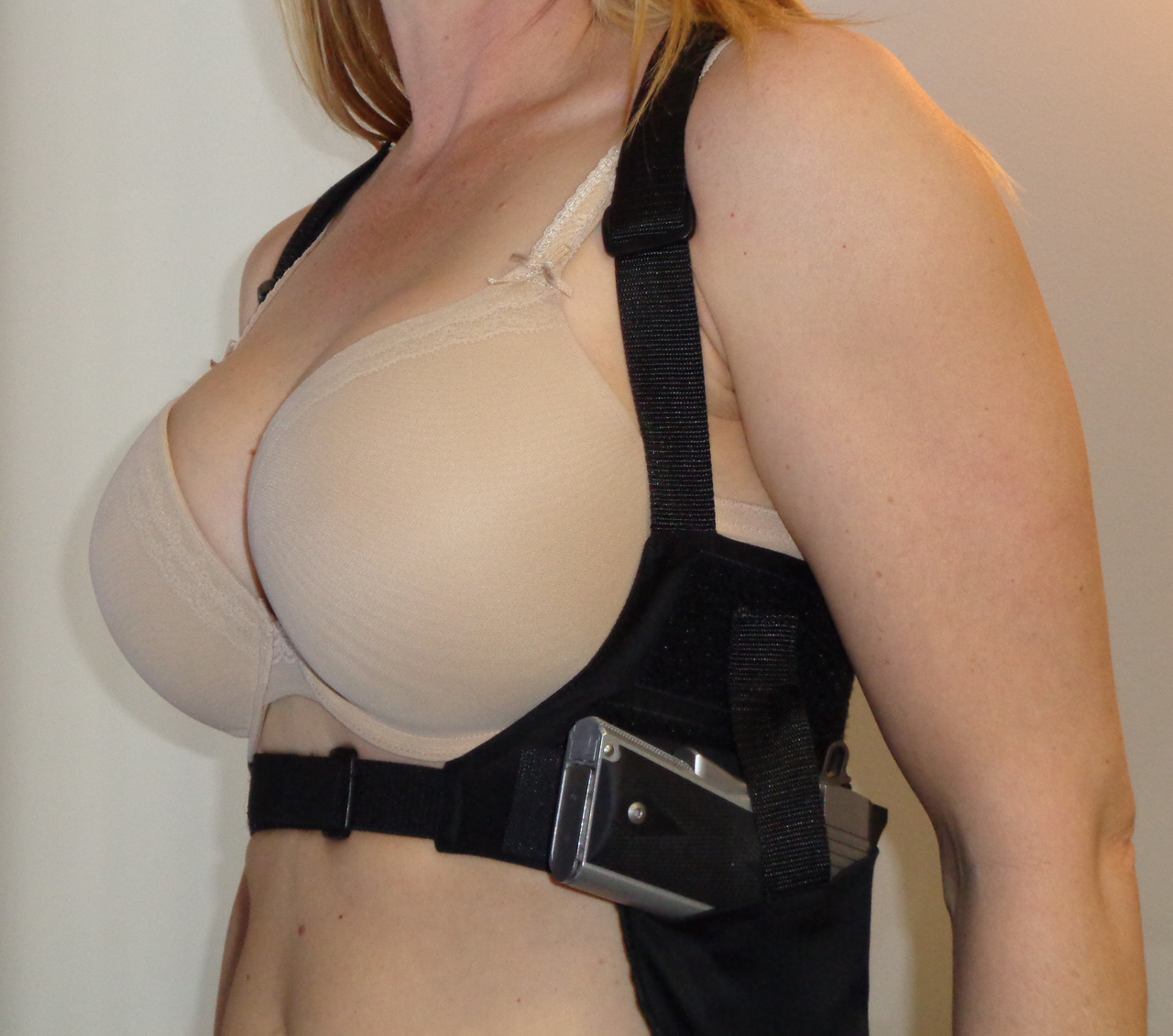 Women's Universal Fit Shoulder Holster - Gunner Security